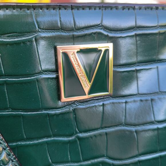 Victoria’s Secret Carryall Tote – Emerald Green Faux Croc, Discontinued 2021 - Picture 2 of 11